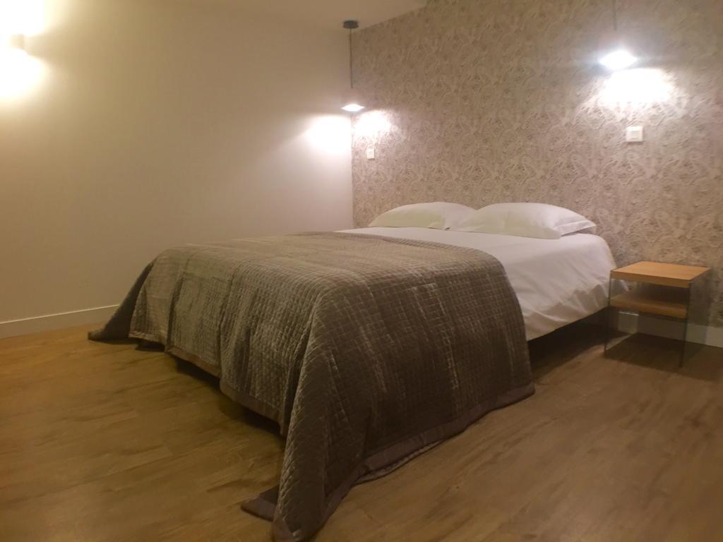 Avec 2 chambre * Paris